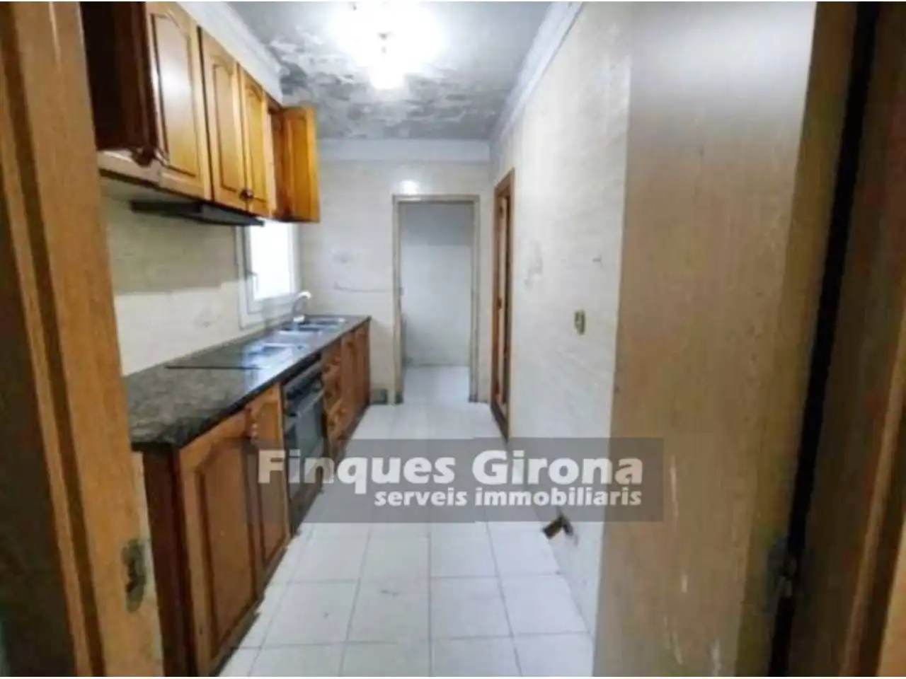 Piso en venta en Paseo Olot, Santa Eugènia