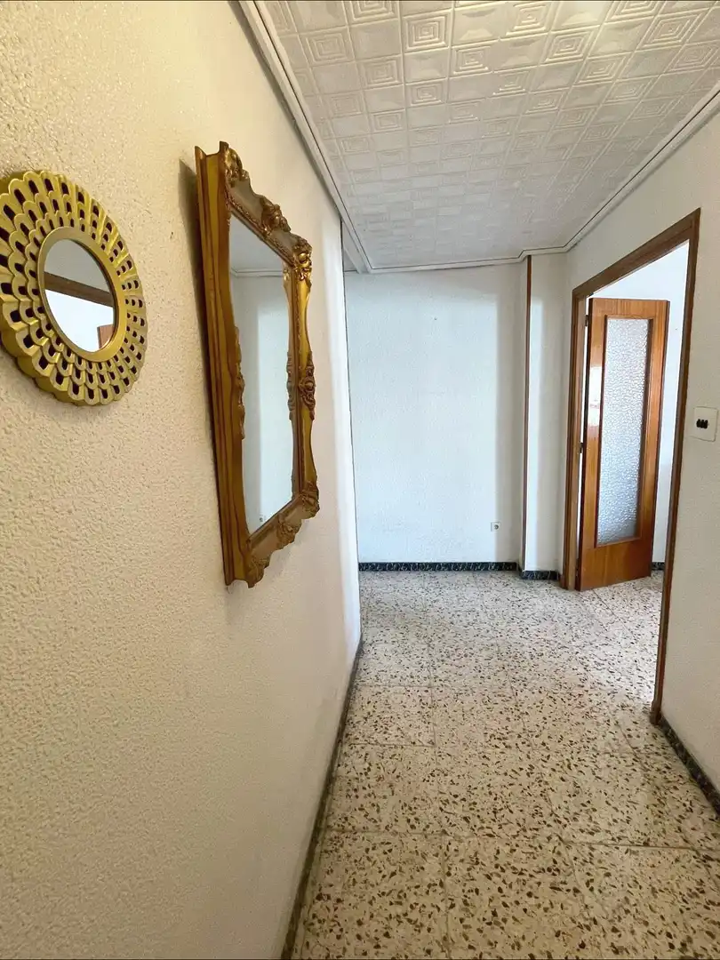 Piso en venta en Elche / Elx con Amueblado y Balcón
