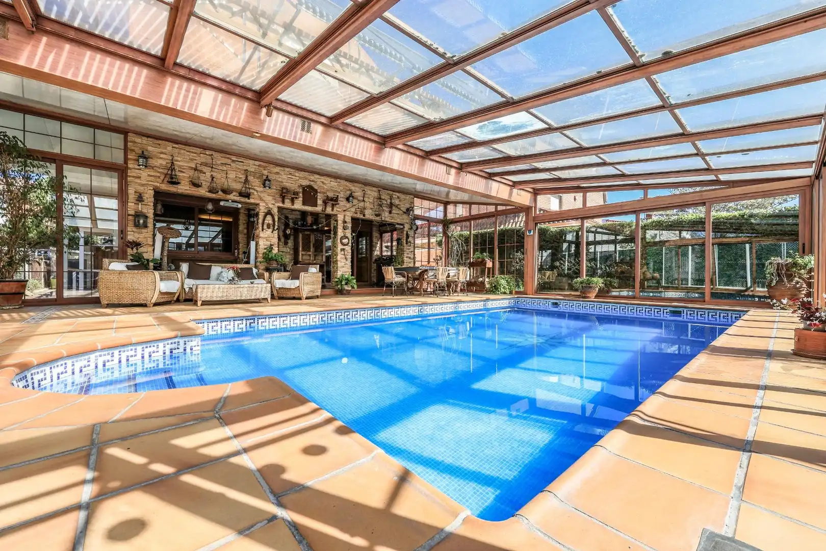 Piscina de Casa o chalet en venta en Coslada con Aire acondicionado, Calefacción y Jardín privado