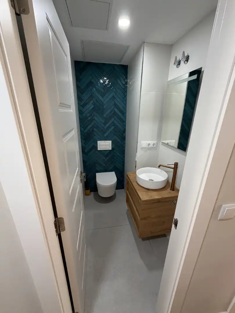 Baño de Piso de alquiler en Valencia con Amueblado, Horno y Lavadora