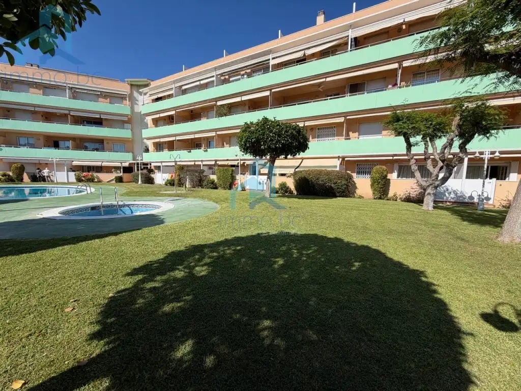 Vista exterior de Planta baixa en venda en La Pobla de Montornès  