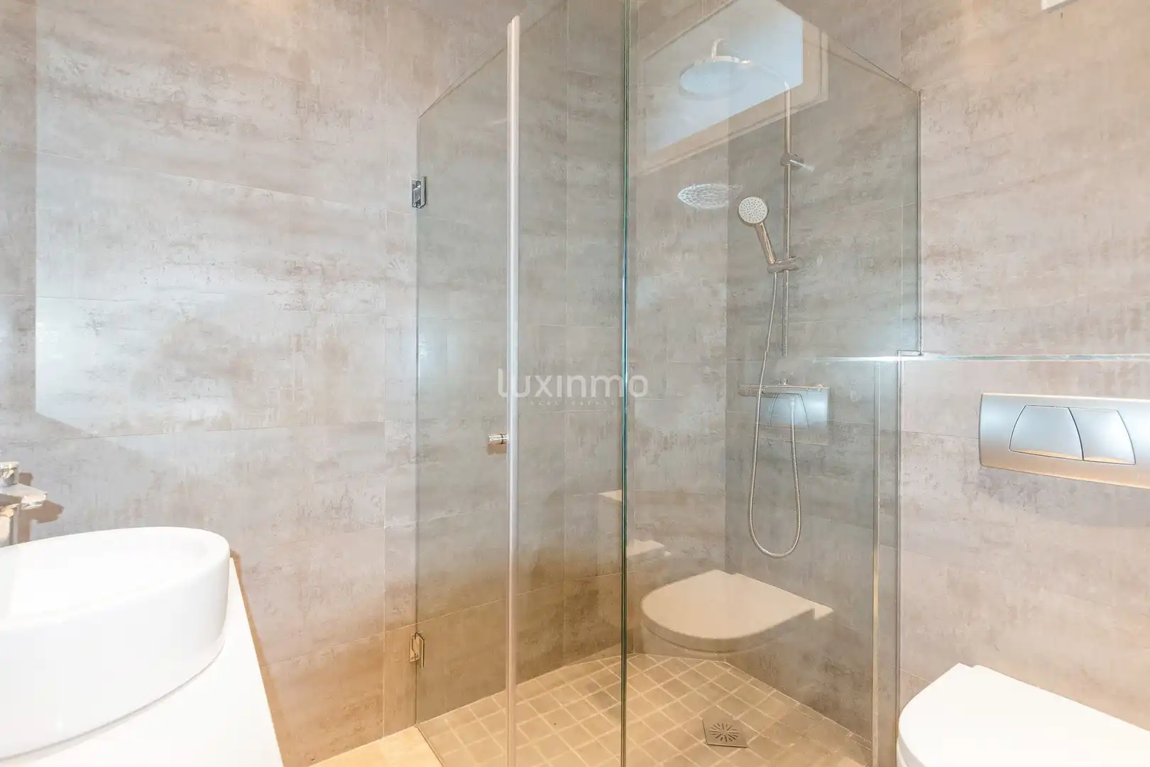 Bathroom of Houses for sale in L'Alfàs del Pi  with Air Conditioner, Terrace and Storage room