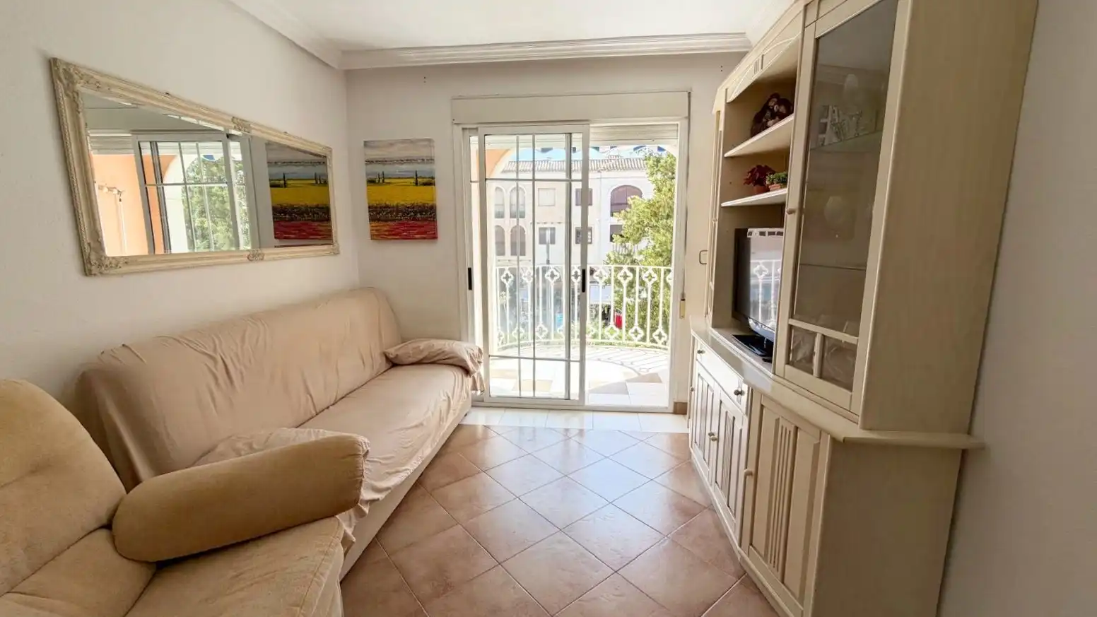 Sala de estar de Piso en venta en Los Alcázares con Piscina, Amueblado y Horno