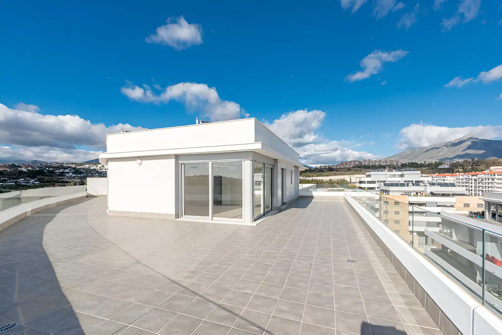 Àtic amb piscina en venda a Nueva Andalucía, imagen 3