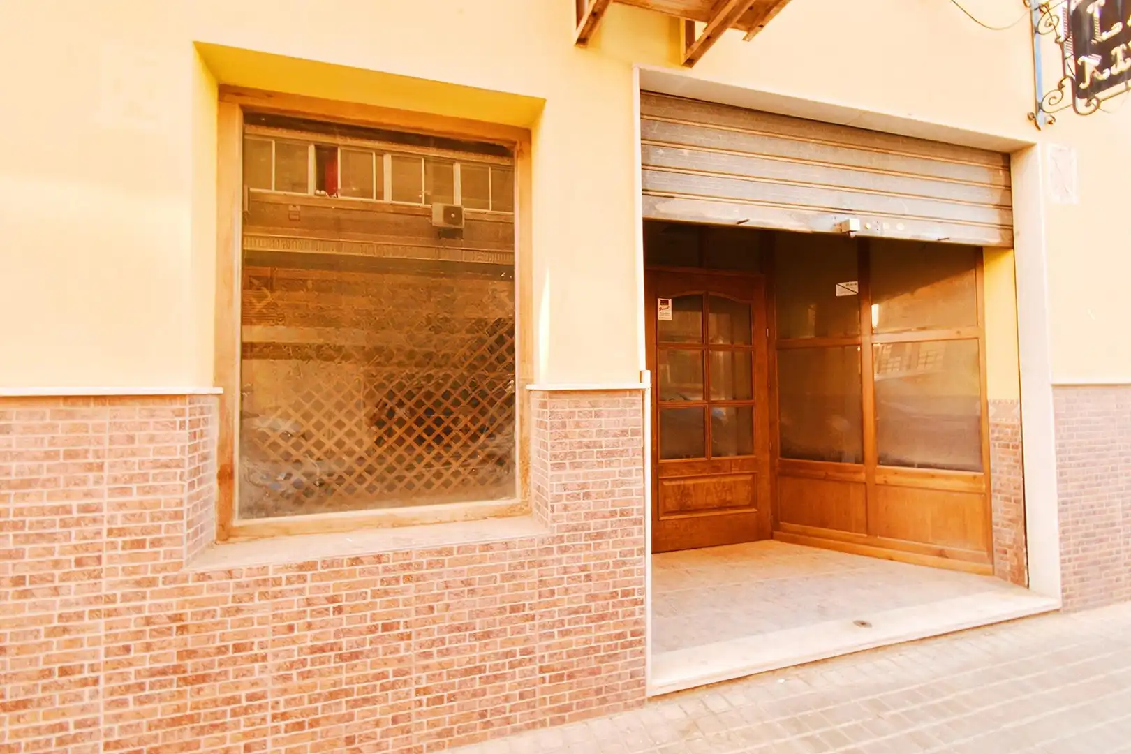 Local comercial en venda a El Ejido Ciudad