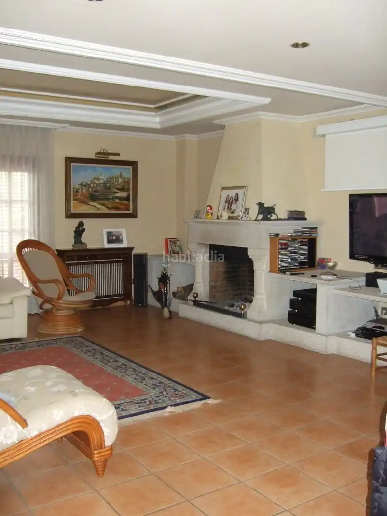 Sala d'estar de Casa o xalet en venda en Mataró amb Aire condicionat, Calefacció i Jardí privat