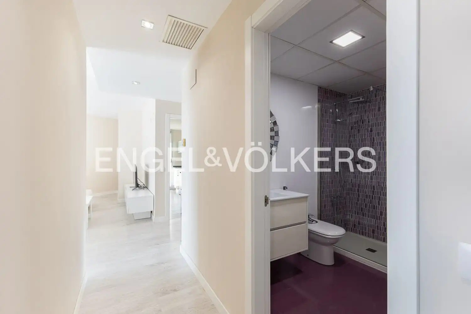 Bathroom of Flat for rent in Torrent  with Air Conditioner, Heating and Parquet flooring