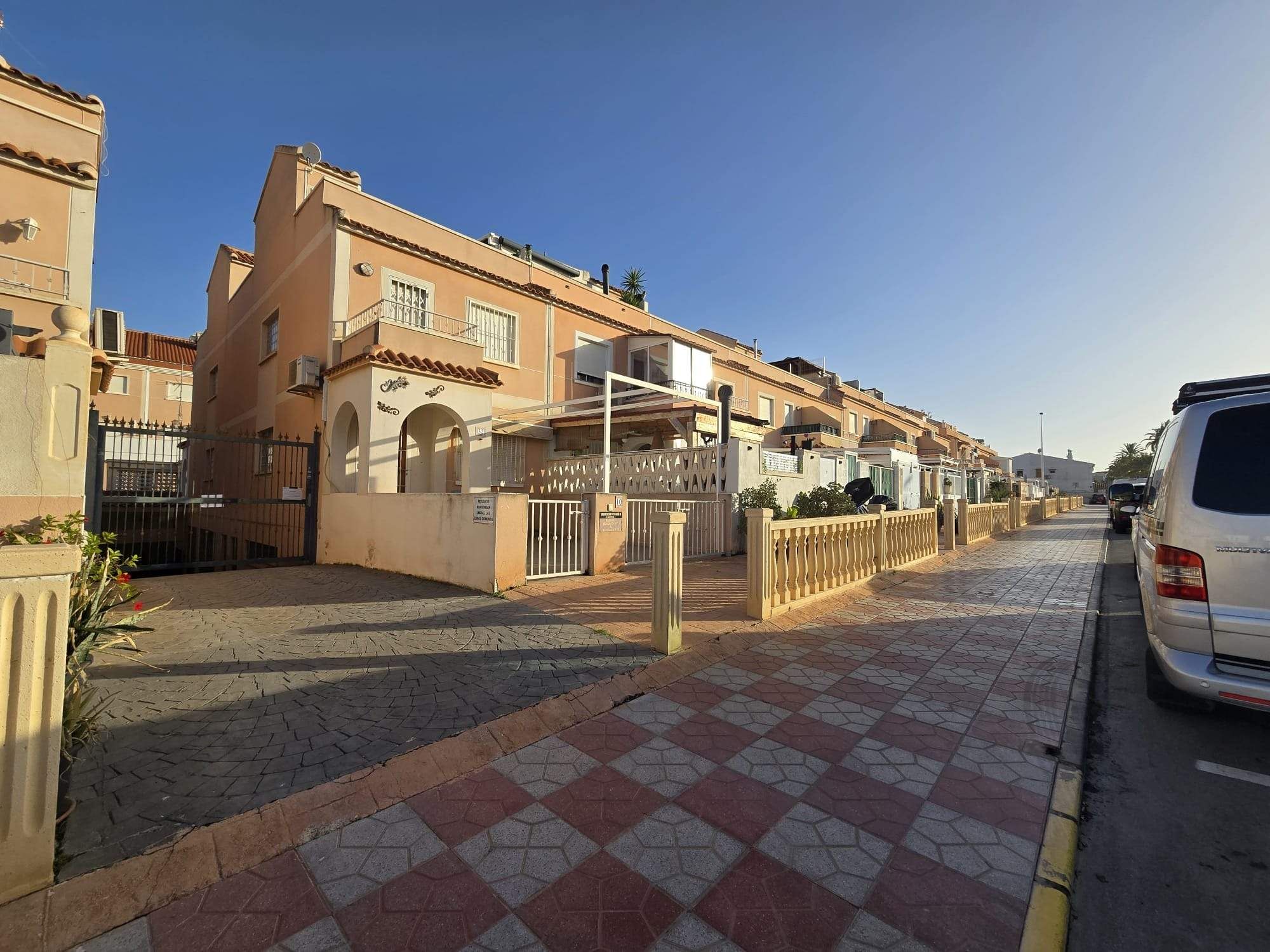 Exterior view of Garage for sale in Santa Pola