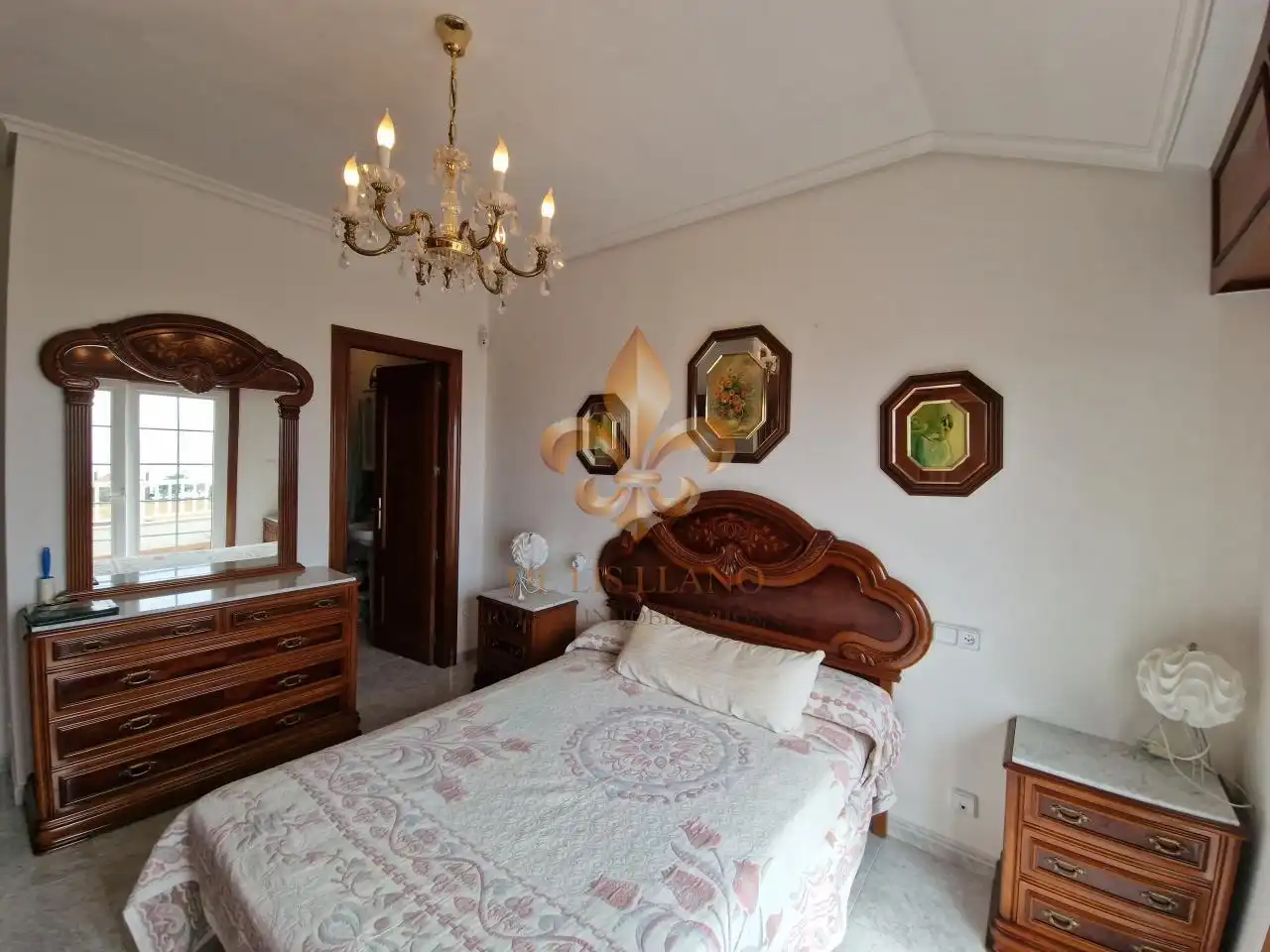 Habitación de Piso en venta en Oia con Calefacción, Terraza y Amueblado