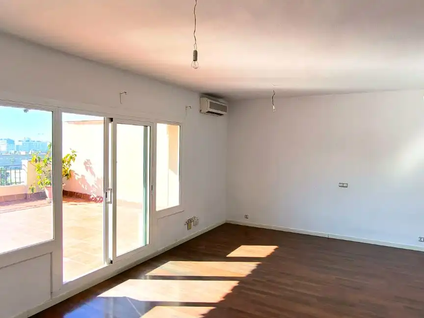 Penthouse with lift for sale in Carrer dels Alts Forns 68, imagen 8