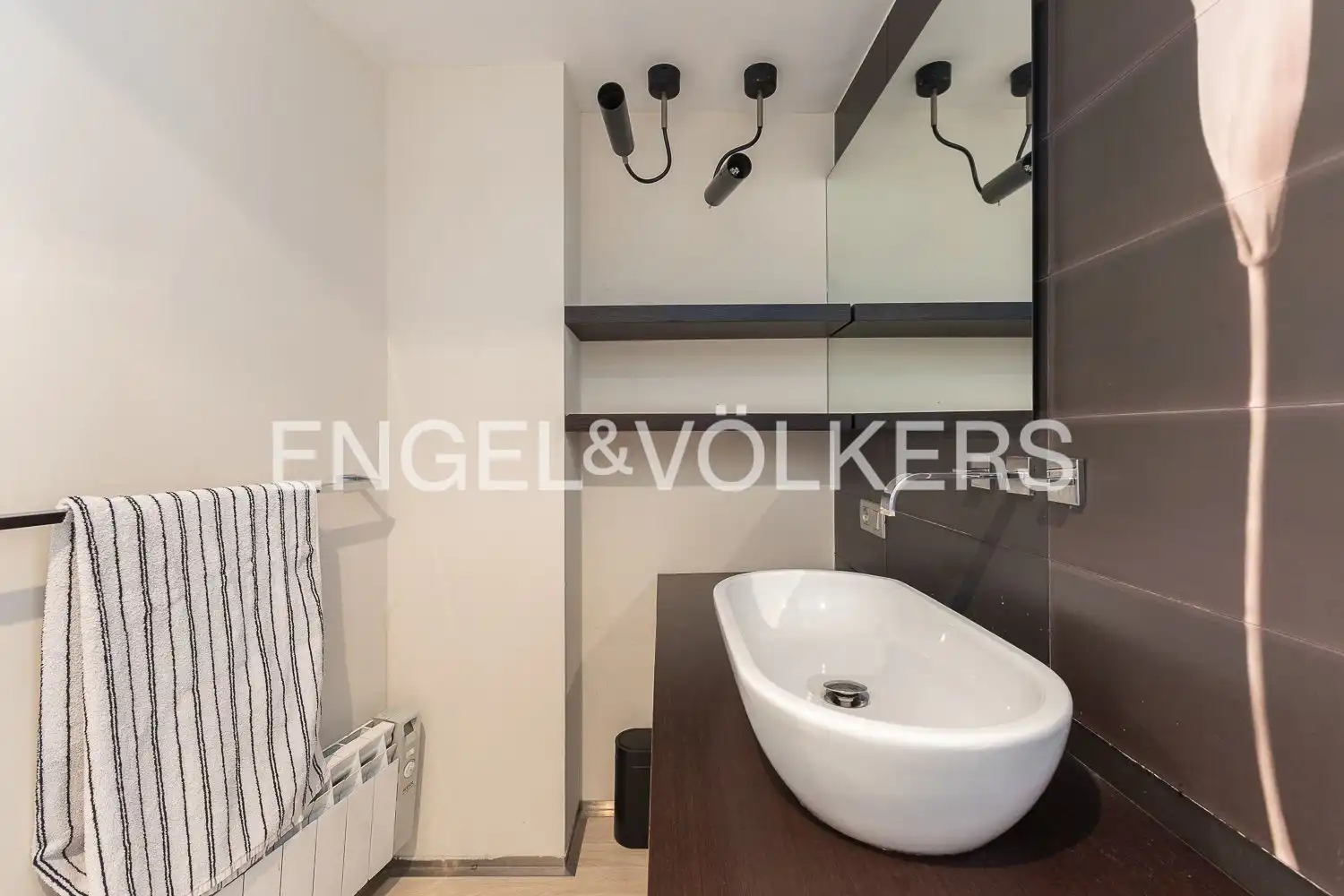 Badezimmer von Wohnung zum Verkauf in Valencia mit Klimaanlage, Heizung und Möbliert