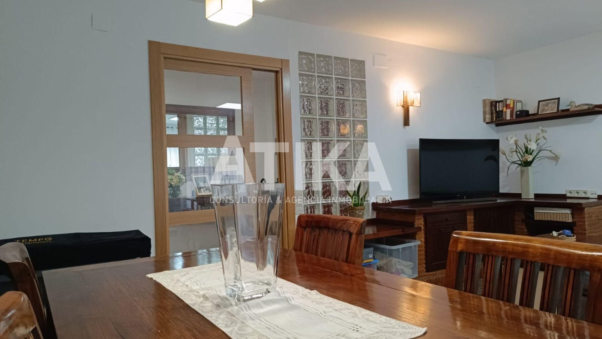 Wohnzimmer von Wohnung zur Miete in Ontinyent mit Klimaanlage, Abstellraum und Möbliert