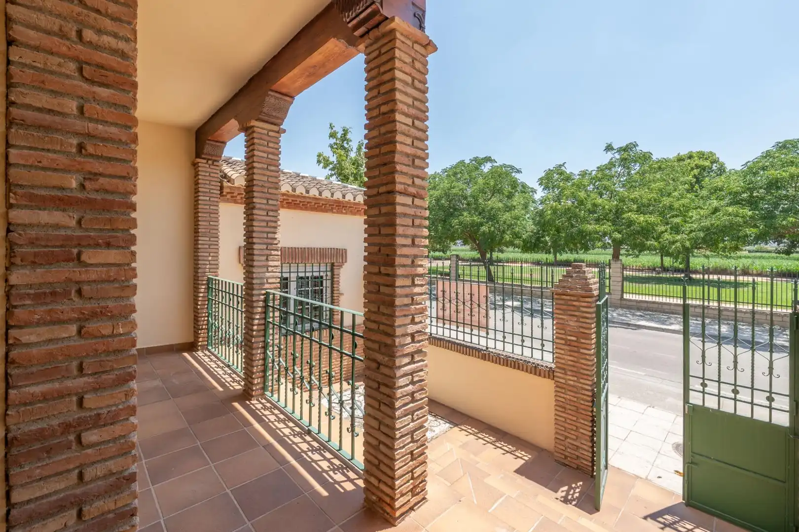 Terrassa de Casa o xalet en venda en Santa Fe amb Aire condicionat, Calefacció i Jardí privat