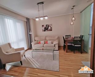 Living room of Apartment to rent in A Coruña Capital   with Heating, Parquet flooring and Furnished