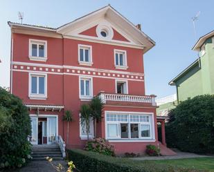 Vista exterior de Casa o xalet en venda en A Coruña Capital  amb Terrassa i Balcó