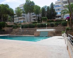 Piscina de Estudi en venda en  Madrid Capital amb Aire condicionat i Jardí privat