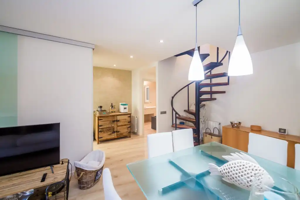 Esszimmer von Maisonette zum Verkauf in Calonge i Sant Antoni mit Klimaanlage, Heizung und Privatgarten