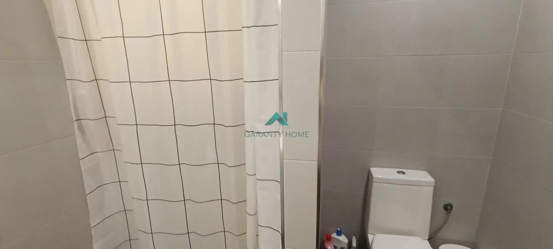 Bany de Àtic en venda en Laredo amb Calefacció, Jardí privat i Terrassa