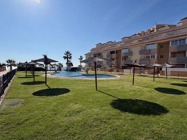 Apartament amb piscina en venda a Calle Puerto Tomás Maestre