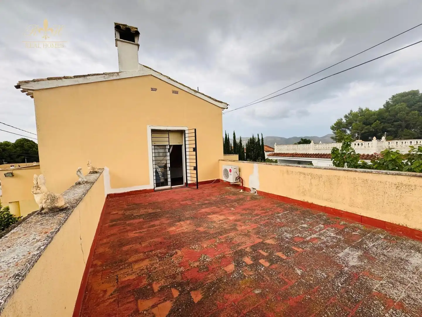 Außenansicht von Einfamilien-Reihenhaus zum Verkauf in L'Alfàs del Pi mit Klimaanlage, Terrasse und Schwimmbad