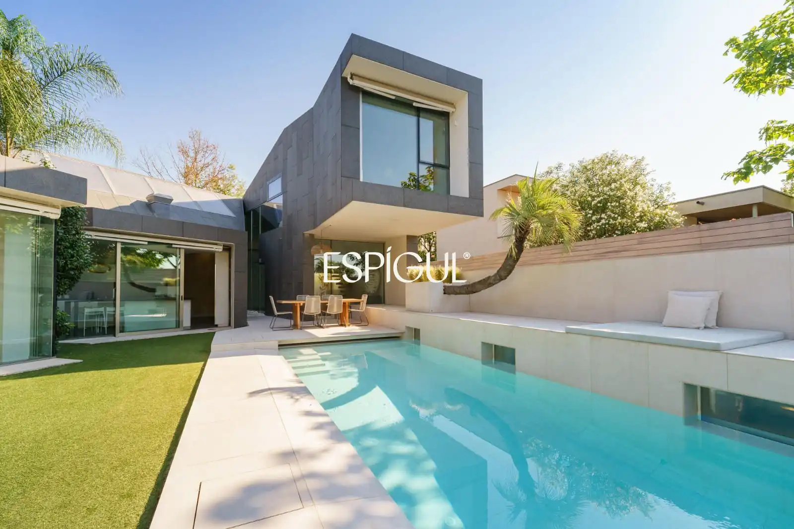 Piscina de Casa o xalet en venda en Sant Cugat del Vallès amb Aire condicionat, Calefacció i Terrassa