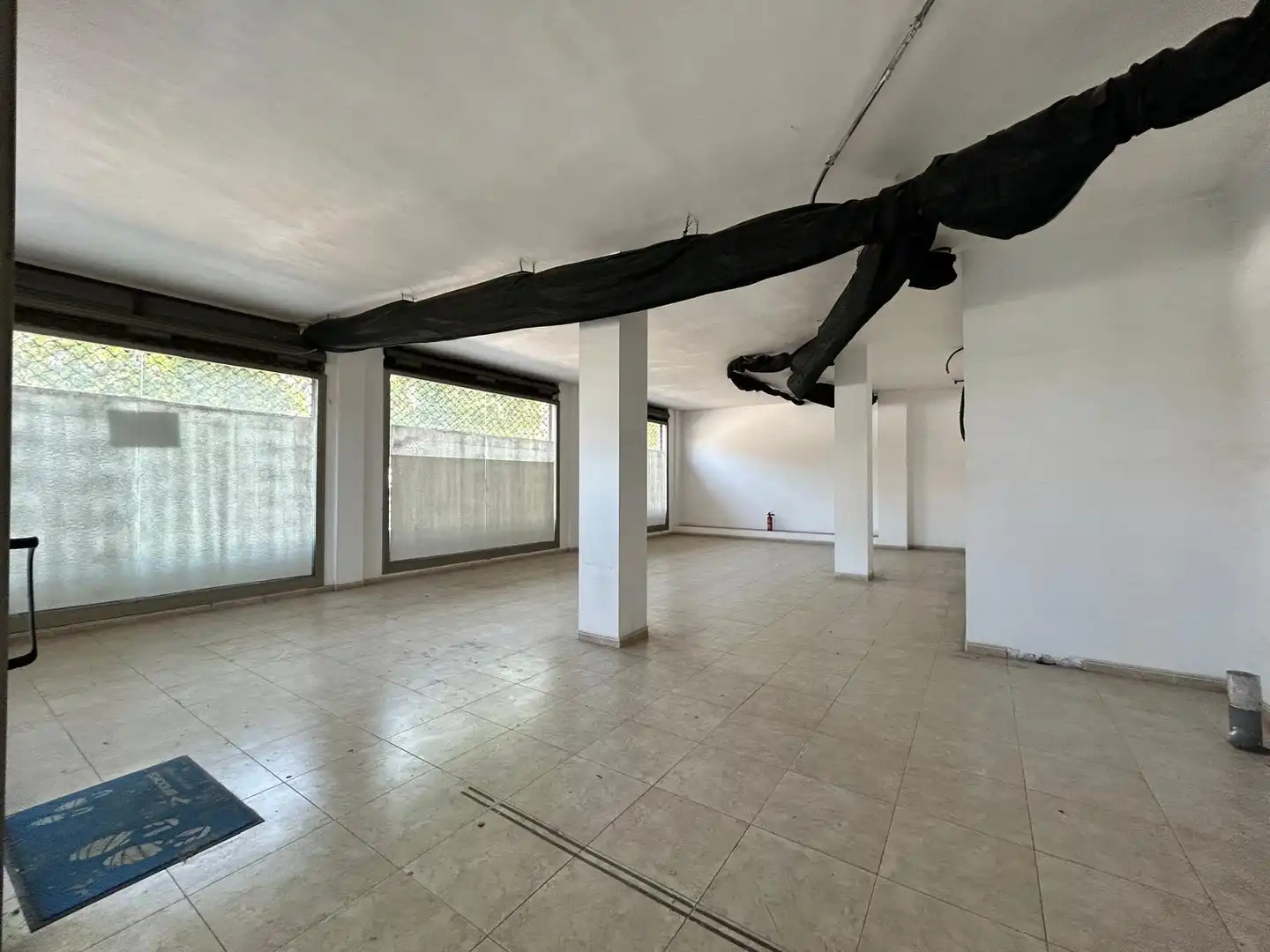 Local comercial de lloguer a Carrer de Francesc Macià i Llussà, imagen 2