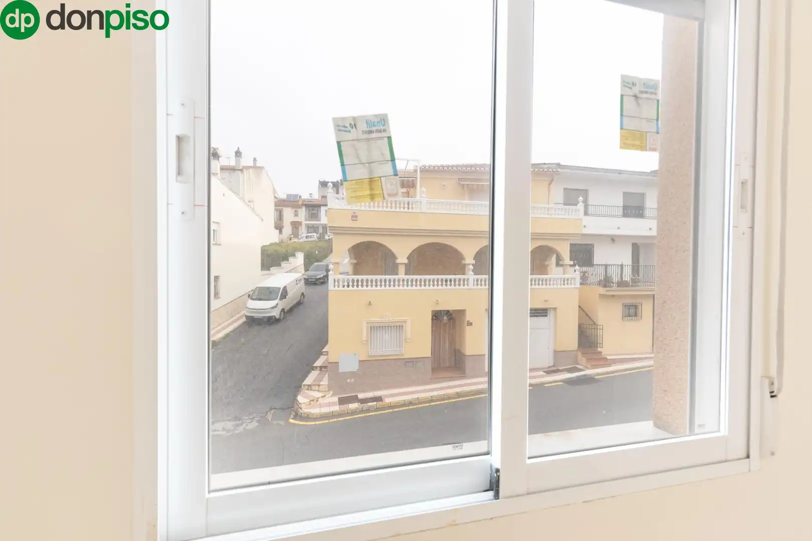 Außenansicht von Wohnung zum Verkauf in Güevéjar mit Balkon