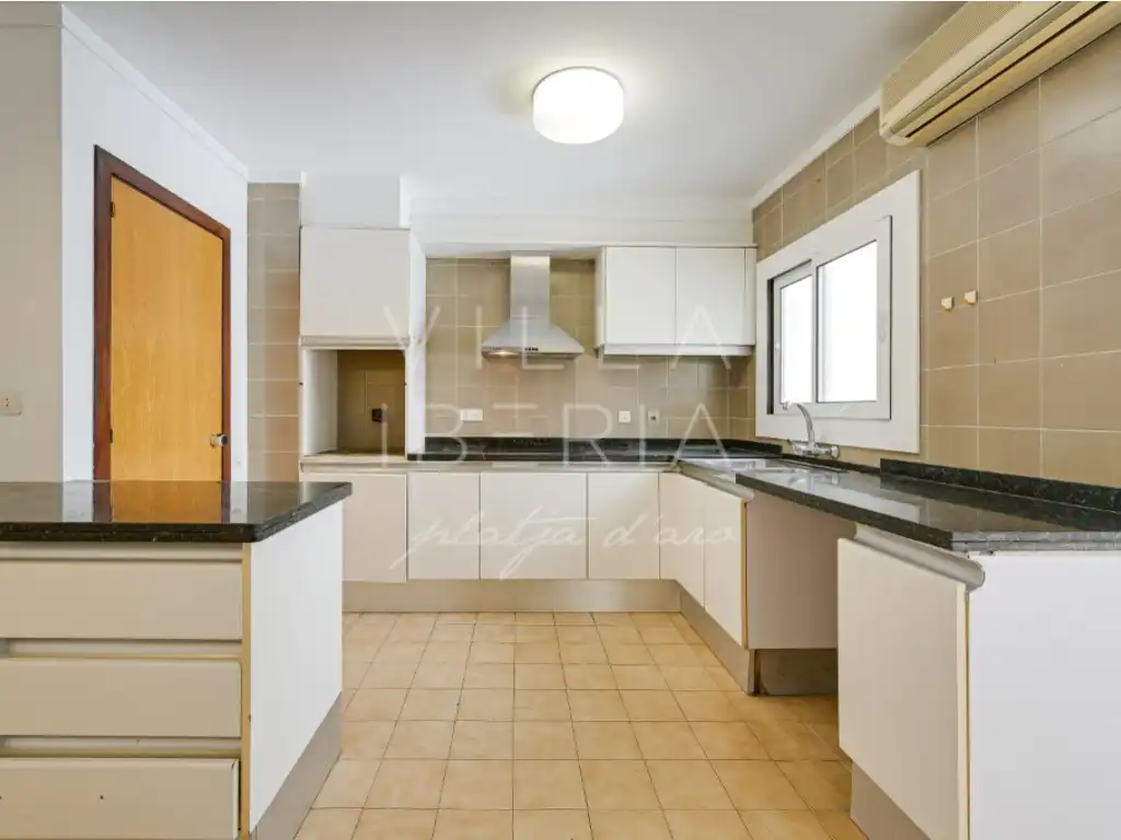 Wohnung zum Verkauf in Calle Joan Maragall, 34, Eixample Nord