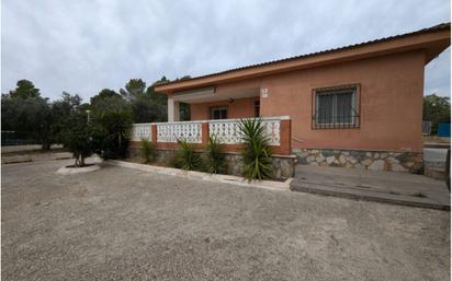 Vista exterior de Finca rústica en venda en Sax amb Terrassa i Piscina