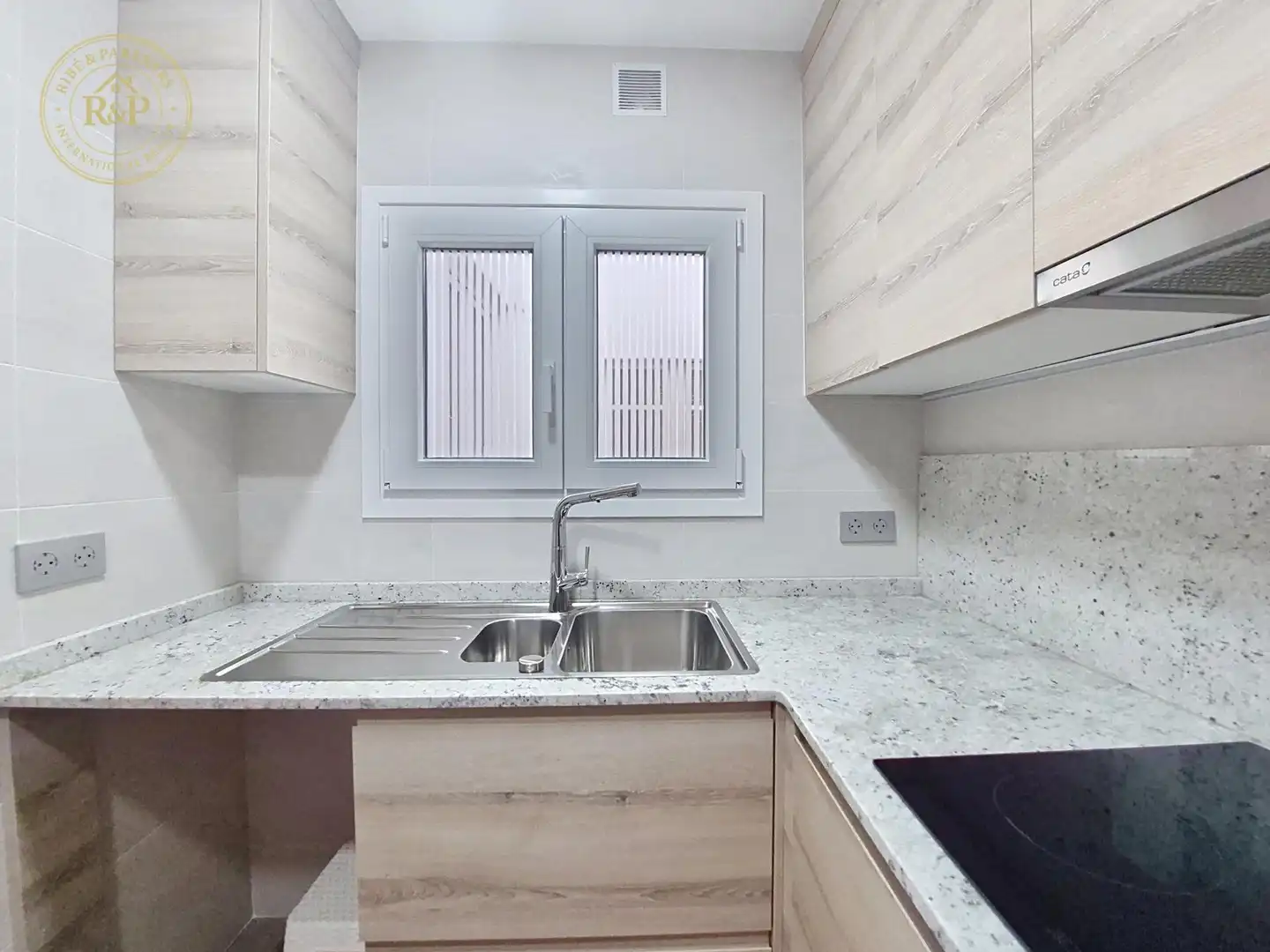 Cocina de Piso en venta en Barcelona con Aire acondicionado