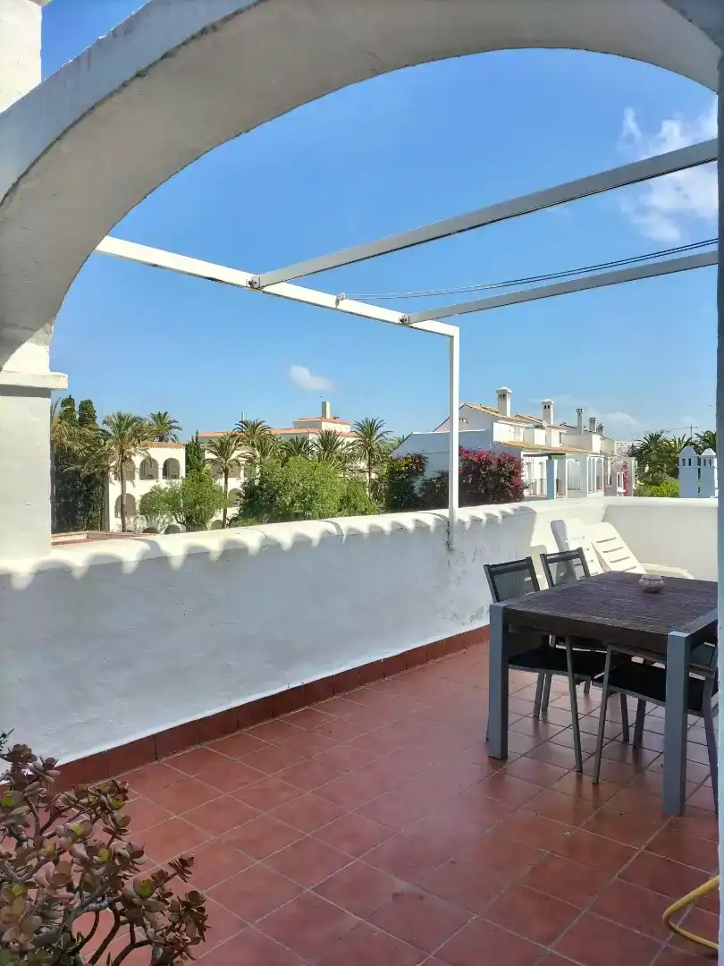Terrassa de Pis de lloguer en Zahara de los Atunes amb Aire condicionat, Piscina i Moblat
