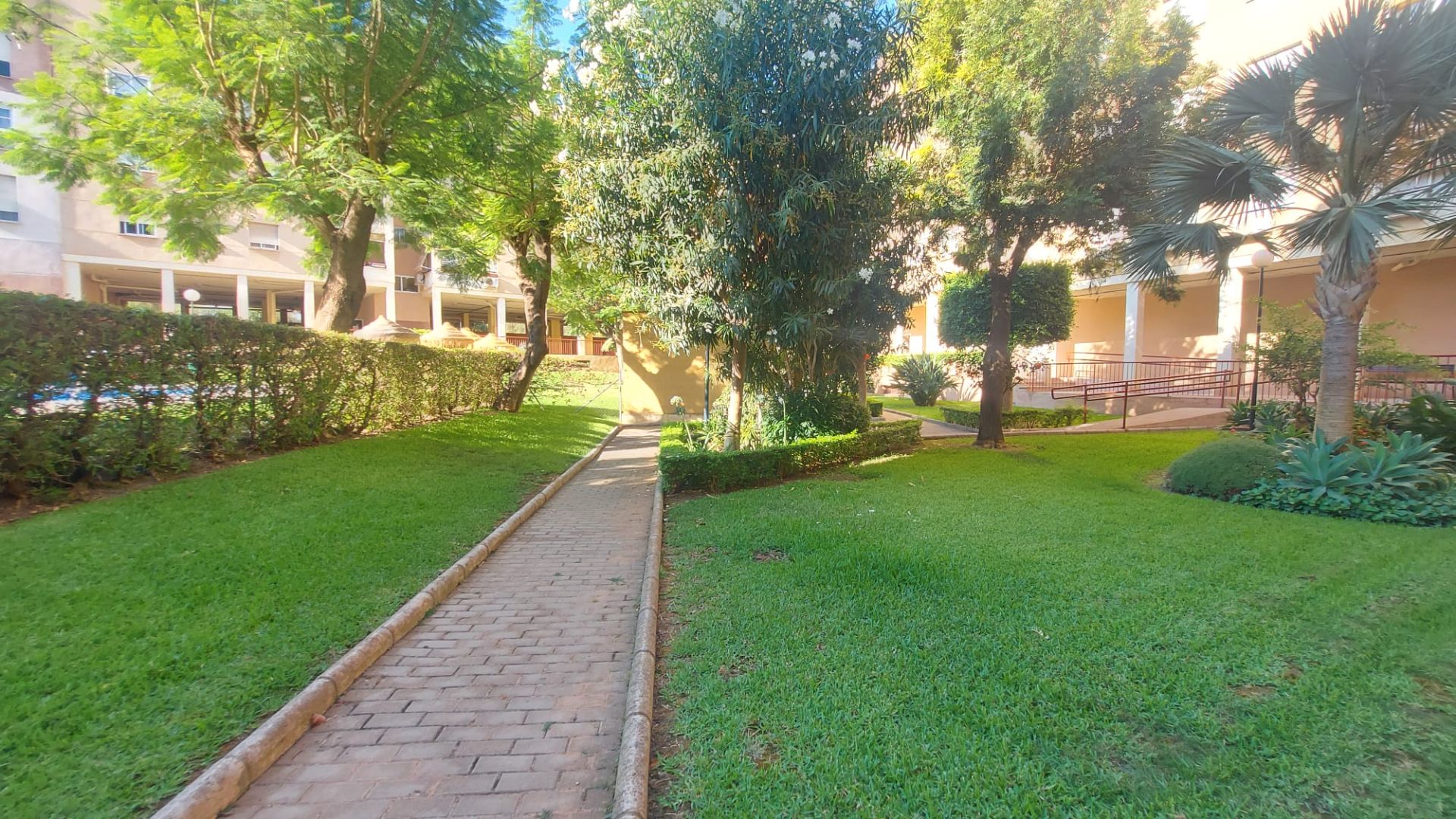 Flat for sale in Calle de Demóstenes, 9, El Cónsul - Ciudad Universitaria - El Romeral