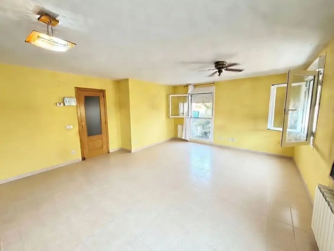 Living room of Houses for sale in Yunquera de Henares  with Terrace