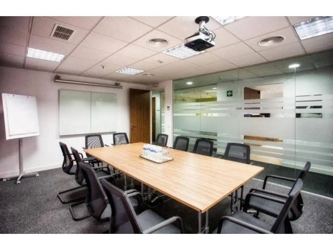 Office for rent in Madrid  with Heating and Alarm