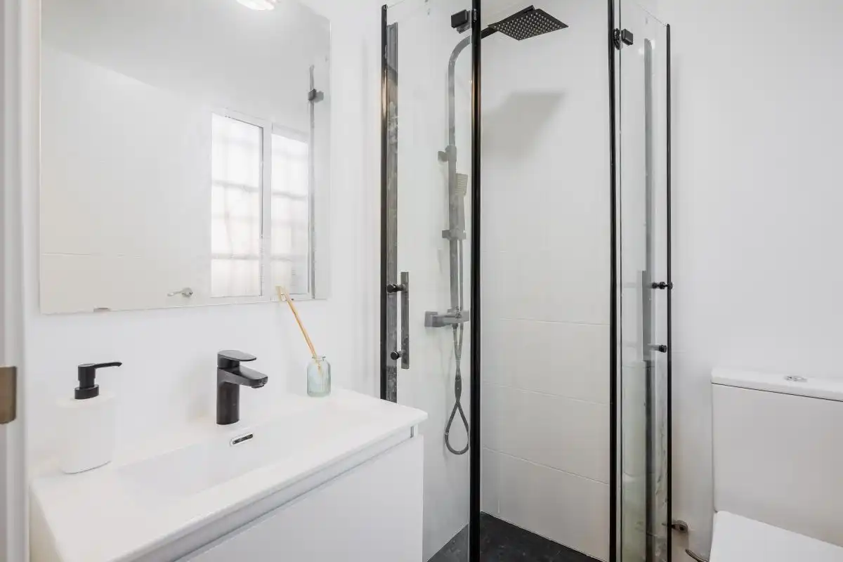 Baño de Piso en venta en Sevilla con Calefacción y Amueblado