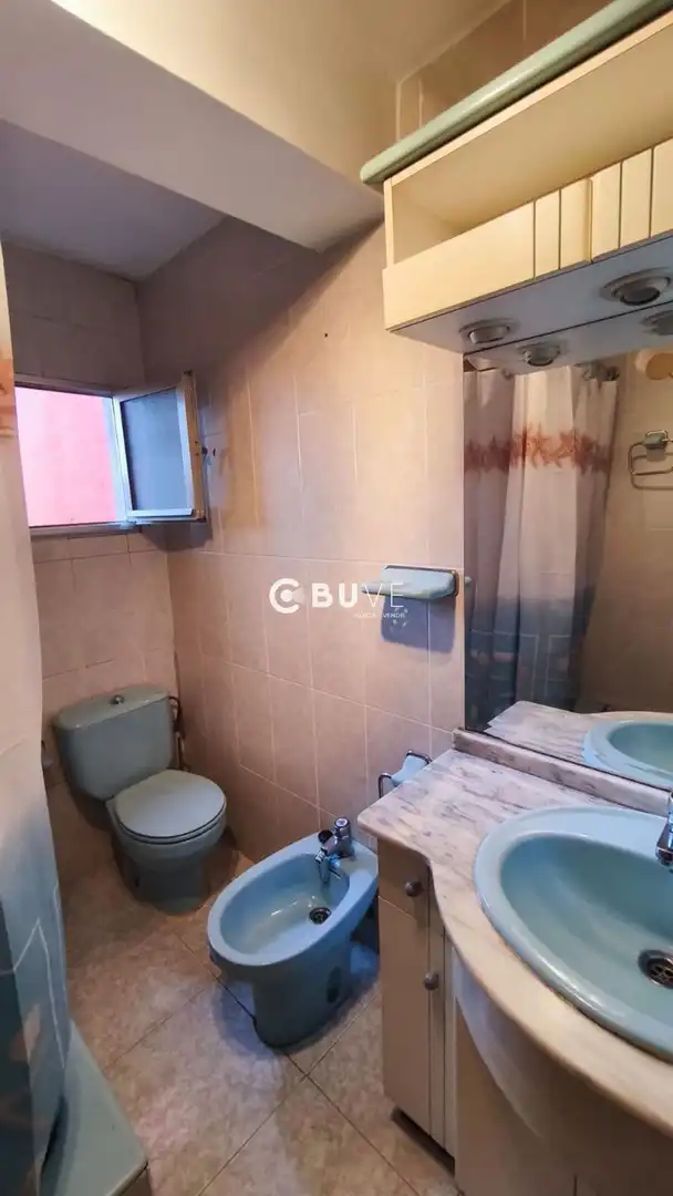 Baño de Piso en venta en León Capital  con Terraza y Trastero