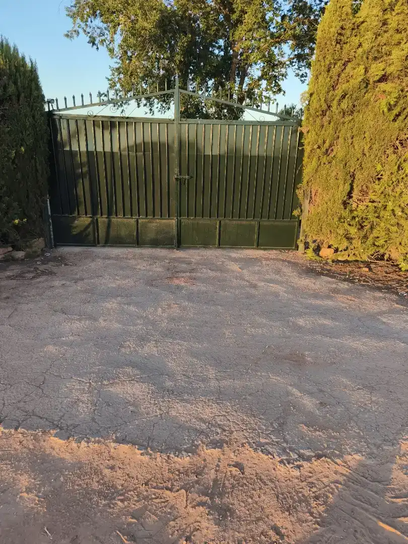 Aparcament de Finca rústica en venda en Villanueva de los Infantes (Ciudad Real) amb Moblat i TV