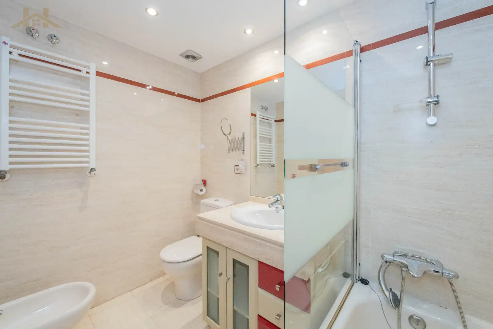 Baño de Ático en venta en Alcobendas con Aire acondicionado, Calefacción y Terraza