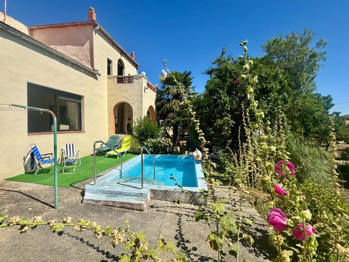 Schwimmbecken von Haus oder Chalet zum Verkauf in Corrales del Vino mit Möbliert