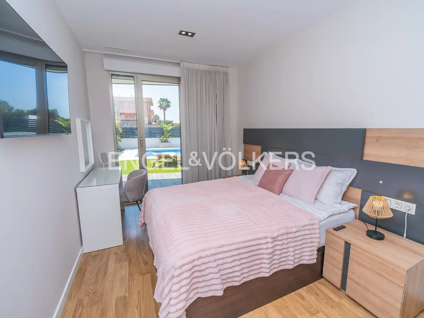 Habitación de Casa o chalet en venta en Santa Pola con Aire acondicionado, Calefacción y Jardín privado