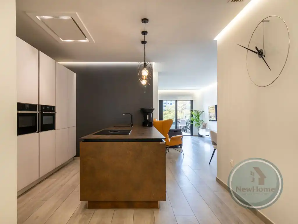 Wohnung zum Verkauf in Calle Gral Gutierrez Mellado, El Travaló - Martínez Valero