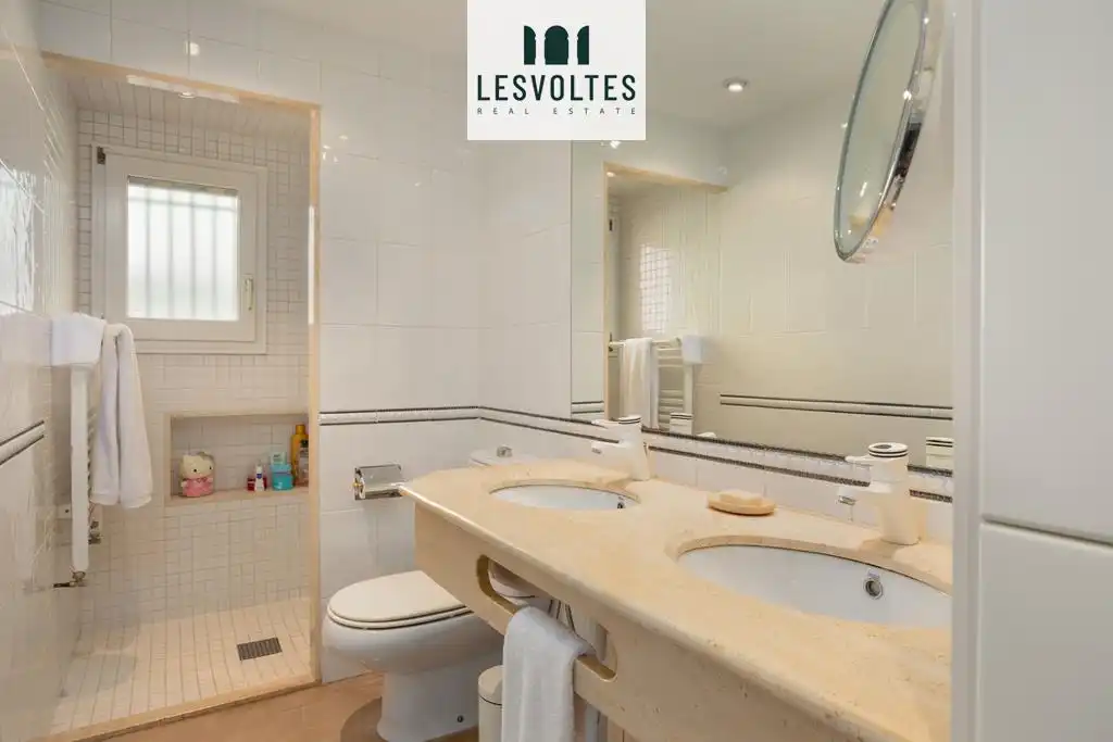 Baño de Casa o chalet en venta en La Bisbal d'Empordà con Aire acondicionado, Calefacción y Jardín privado