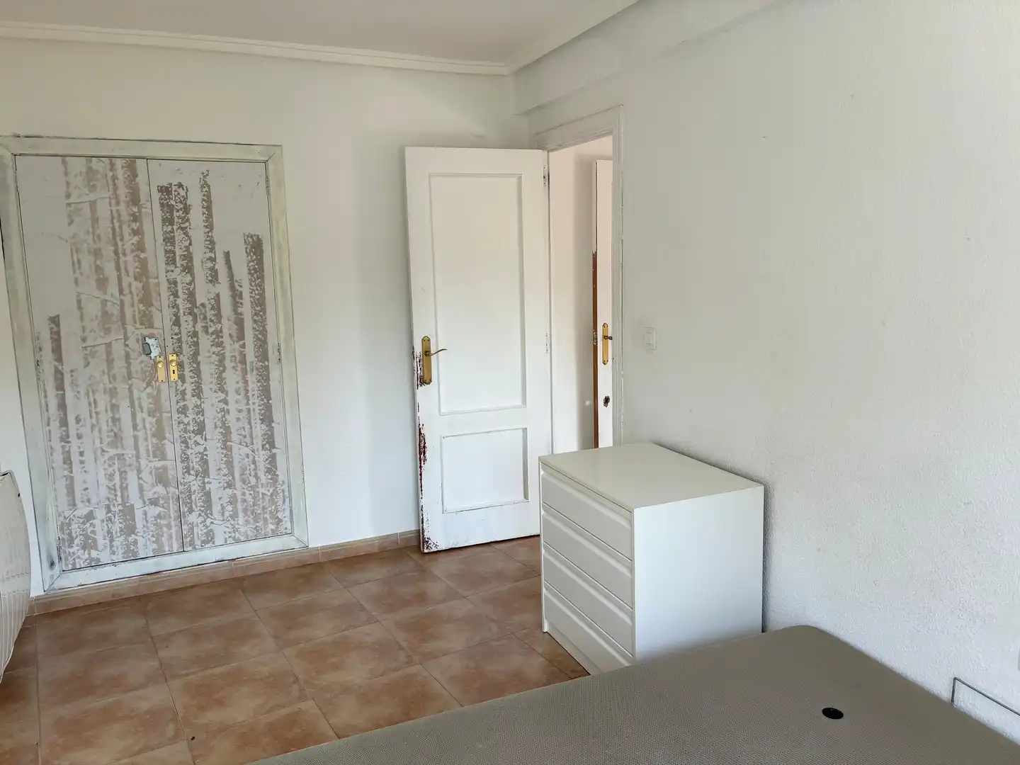 Bedroom of Flat for sale in Chiva  with Heating, Swimming Pool and Balcony