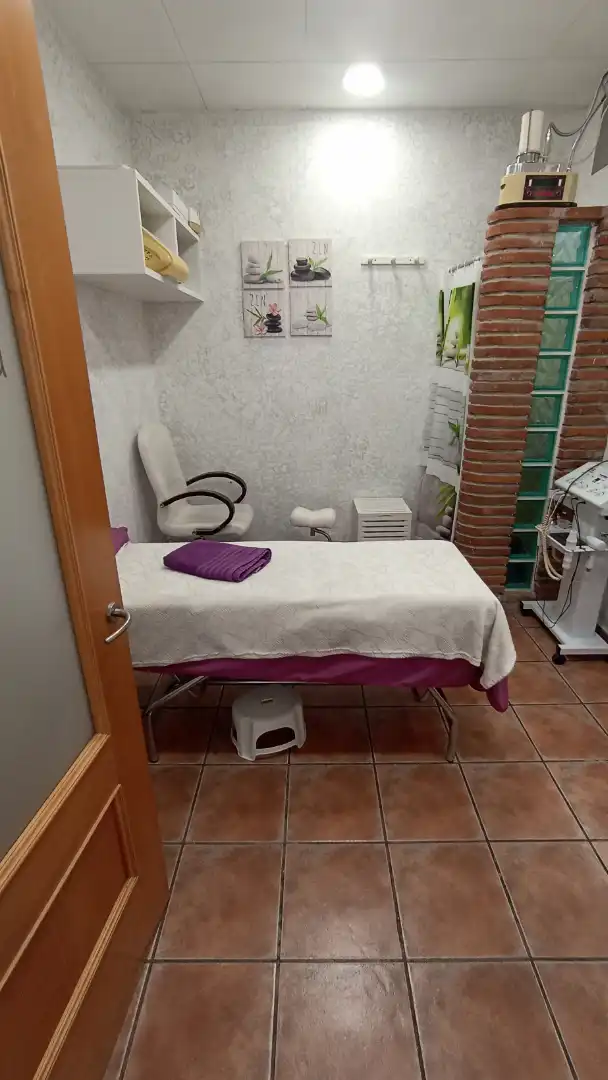 Habitación de Local en venta en Lleida con Aire acondicionado, Calefacción y Parquet