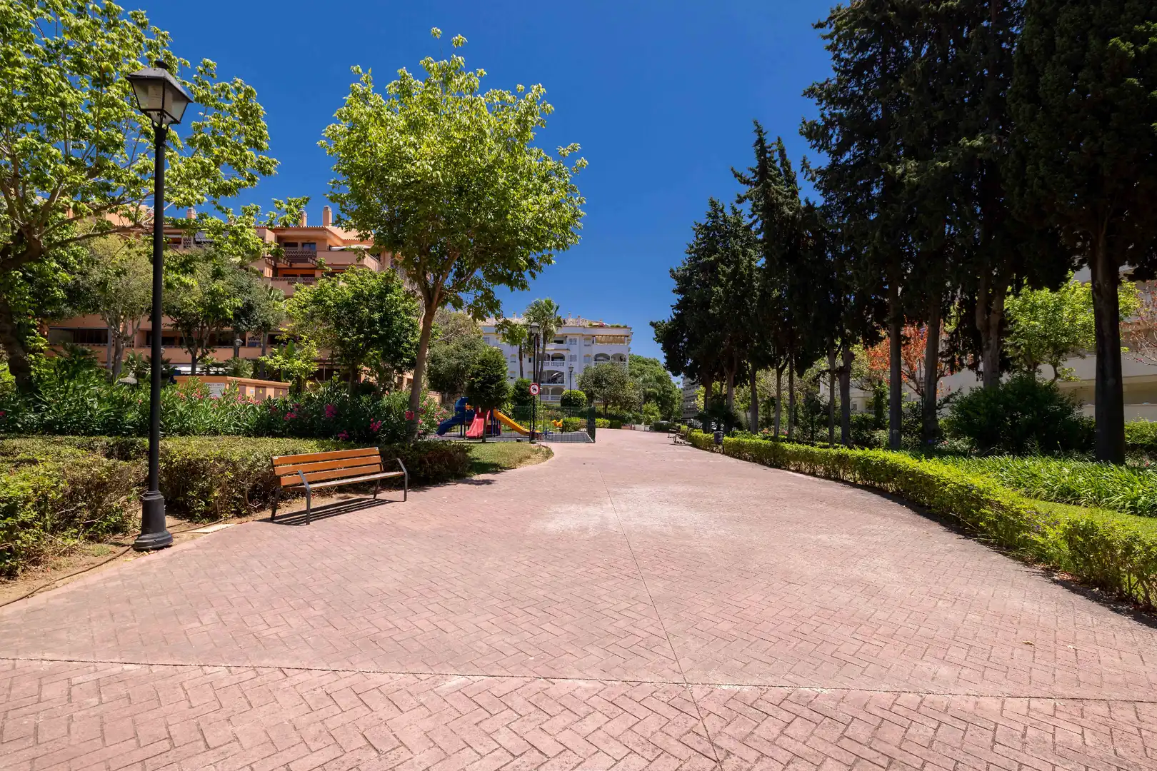 Exterior view of Flat for sale in Marbella  with Air Conditioner, Heating and Terrace