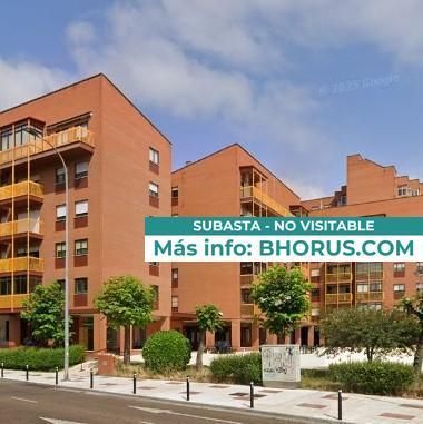 Vista exterior de Piso en venta en León Capital 
