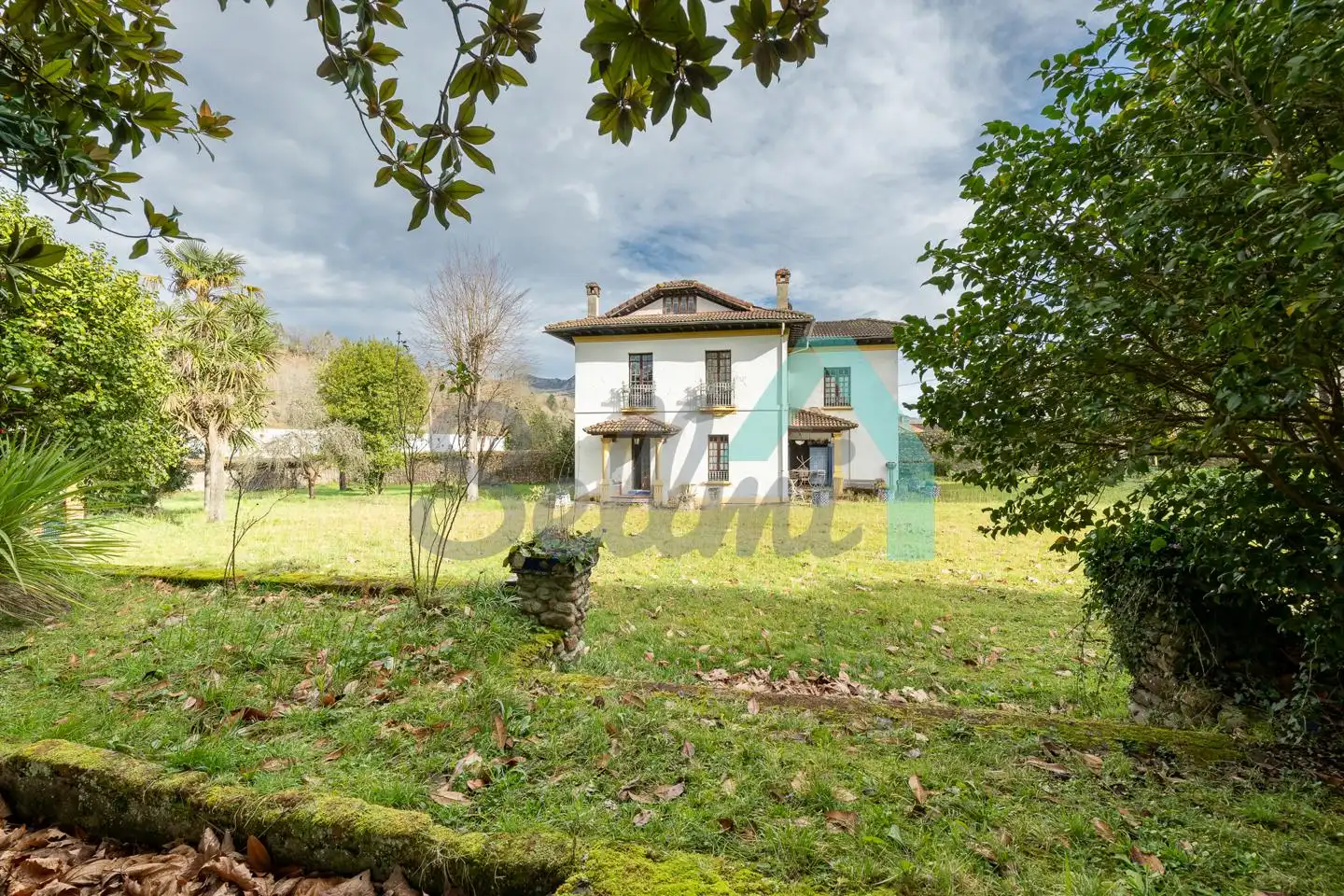Jardí de Casa o xalet en venda en Piloña amb Jardí privat, Parquet i Terrassa
