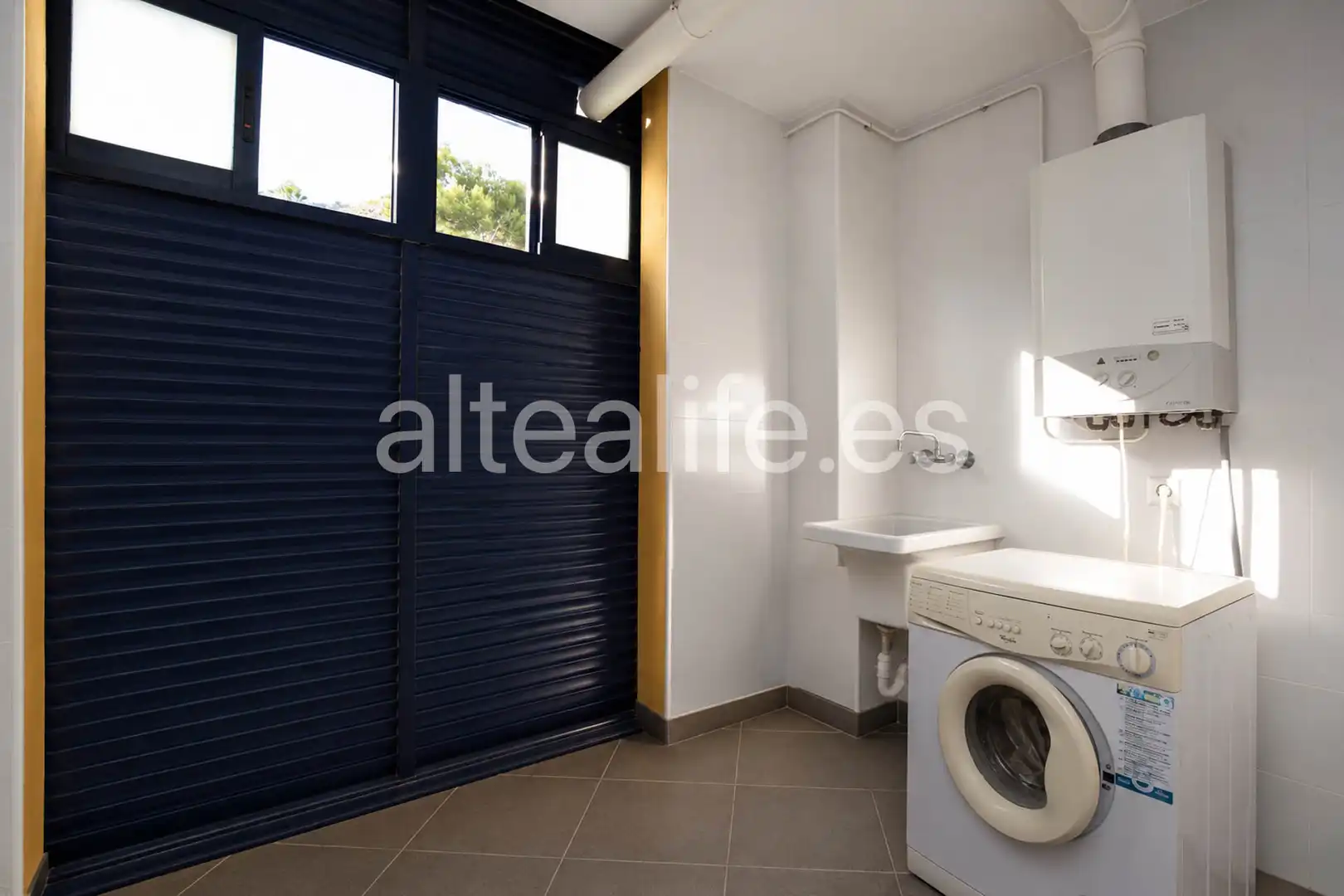 Baño de Apartamento en venta en Callosa d'en Sarrià con Calefacción y Terraza