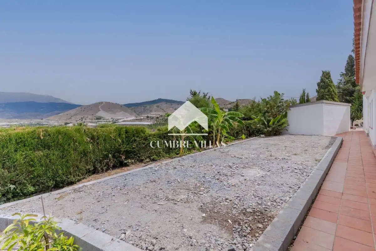 Country house zum Verkauf in Torrenueva Costa mit Privatgarten, Terrasse und Abstellraum