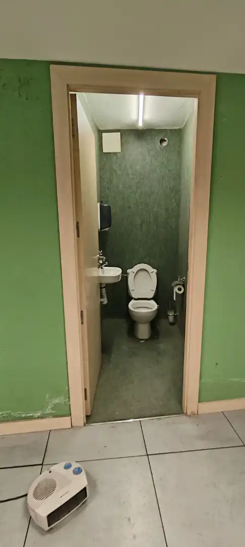 Baño de Nave industrial de alquiler en Beriáin